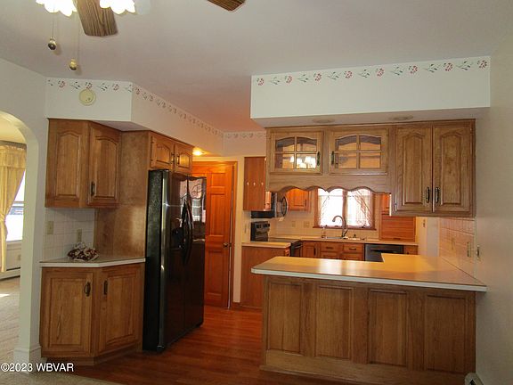 4th image of 1215 Broad St