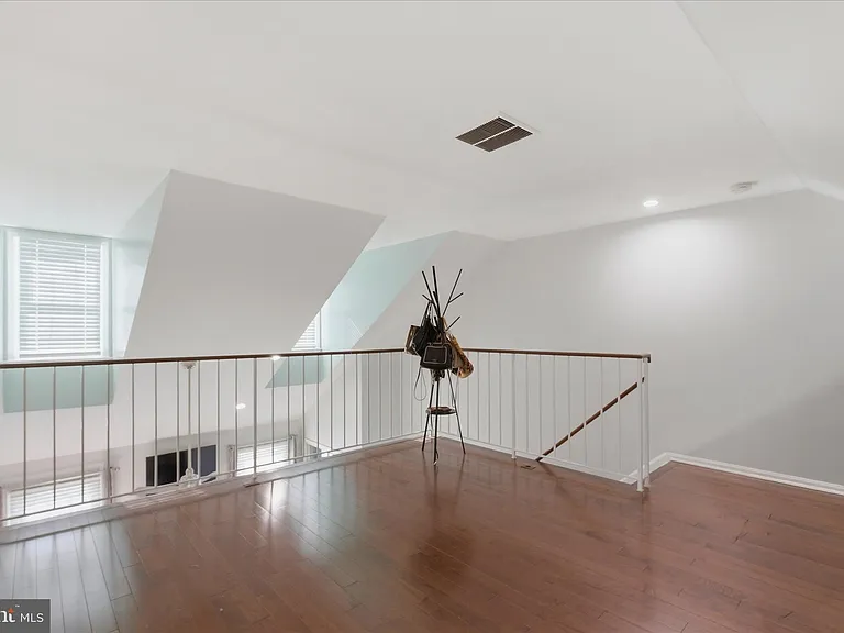 14229 Oakpointe Dr — Photo 17
