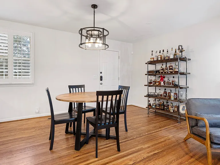 208 Hardison Ave — Photo 9