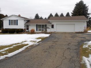 11946 9a Rd, Plymouth, IN 46563