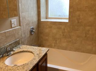 6501 N Bosworth Ave #1A, Chicago, IL 60626