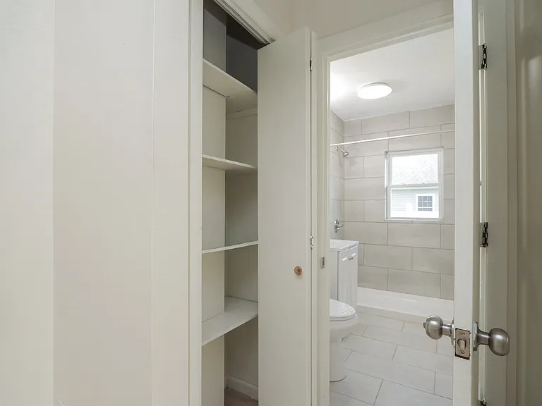 321 Montcalm St #R — Photo 26