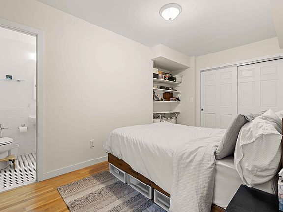 4th image of 60 E 9th St APT 305
