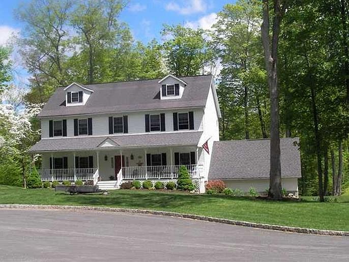 1st image of 16 Hillary Ct