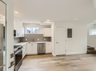 11235 37th Ave SW #C, Seattle, WA 98146