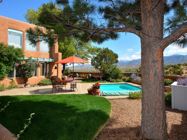 26 Avenida De La Scala, Santa Fe, NM 87506