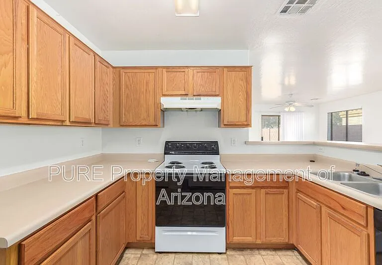 1816 S 106th Ln — Photo 17