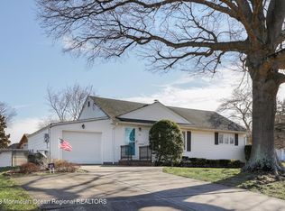 57 Fairview Dr, Middletown, NJ 07748