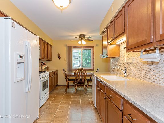 4th image of 7210 Birchwood Ct Unit A