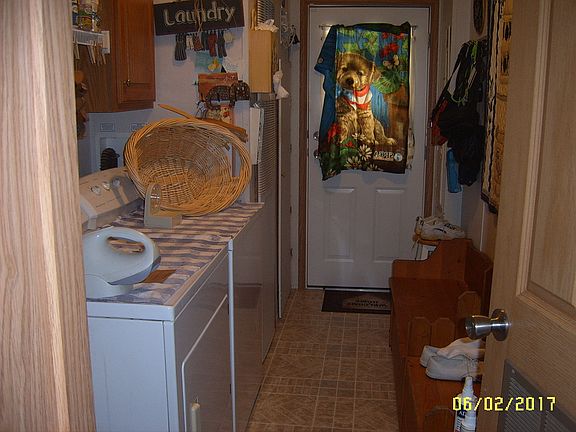 4th image of 48 Cedar Crest Ln