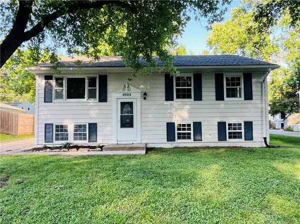 2503 Meadow Trail St, Joseph, MO 64503