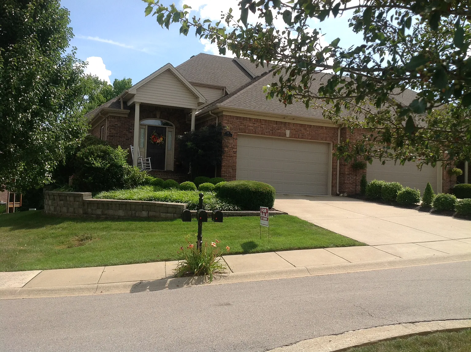 104 Shadowcreek Path photo 1