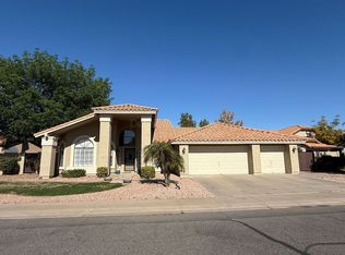 902 W Sherri Dr, Gilbert, AZ 85233