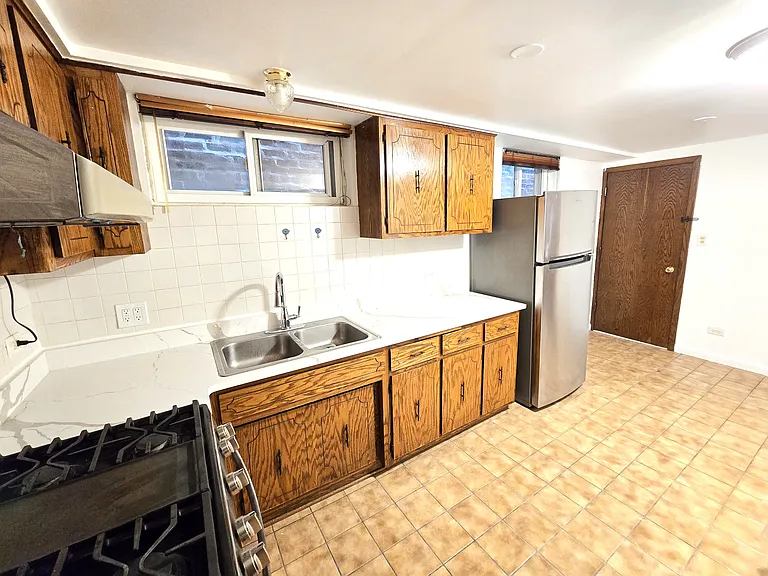 3122 S Wells St #B — Photo 6