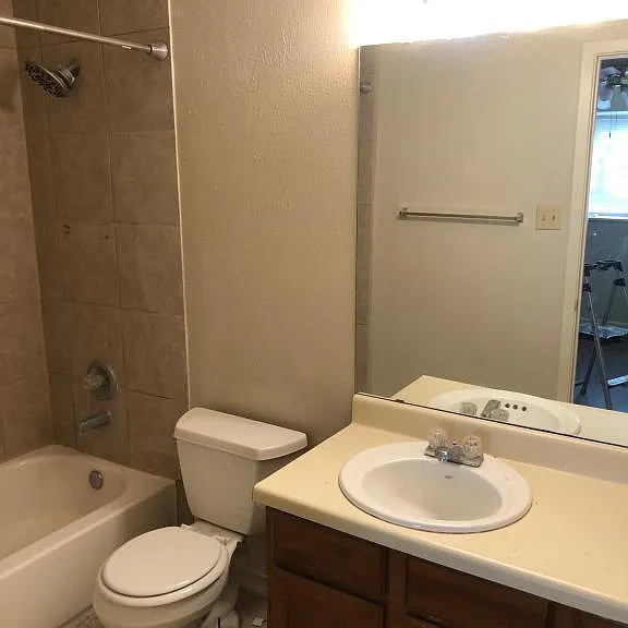 7218 Rimwood — Photo 15