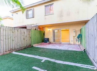 8363 NW 99th St #4, Hialeah Gardens, FL 33016