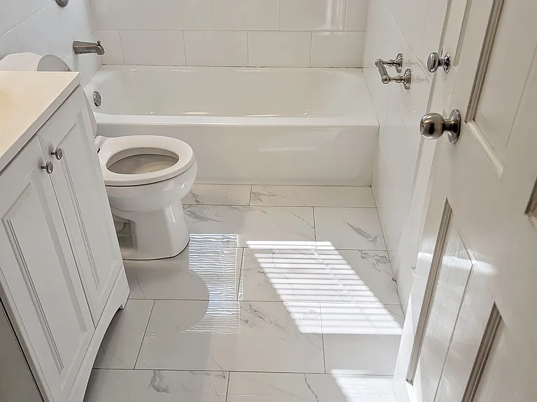 111 Gladeside Ave #1 — Photo 8