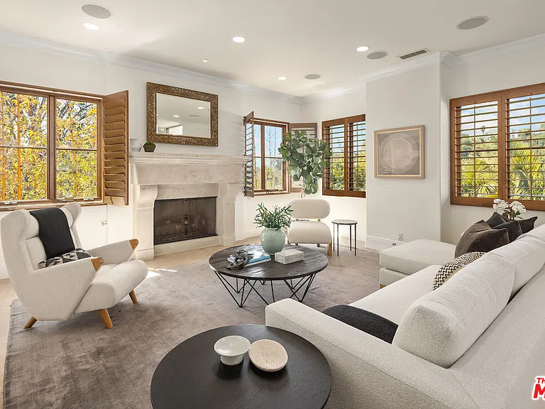 587 Entrada Dr — Photo 12