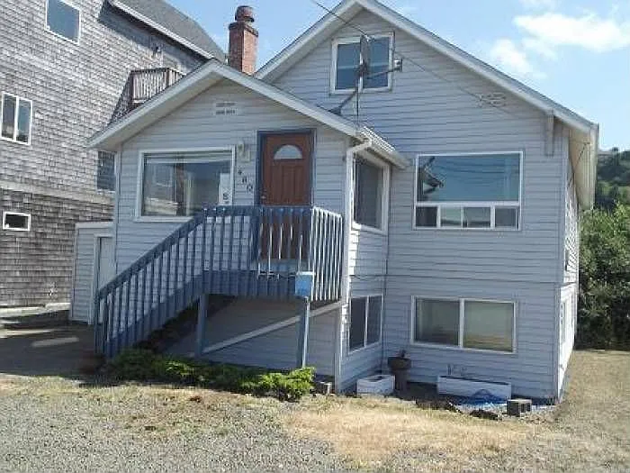 460 Highway 101 N photo 1