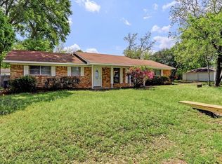 221 Old San Felipe Rd, Sealy, TX 77474