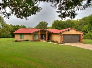 3605 N Manning Rd, El Reno, OK 73036