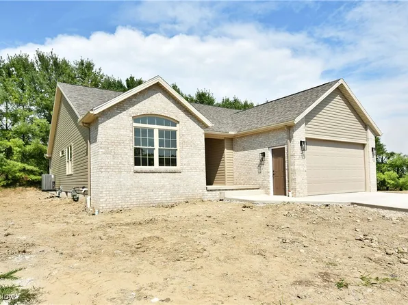 2873 Pebble Creek Ct, Cortland, OH 44410