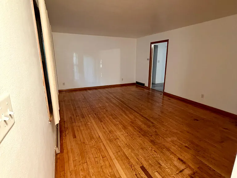 1115 Twilight Dr — Photo 1