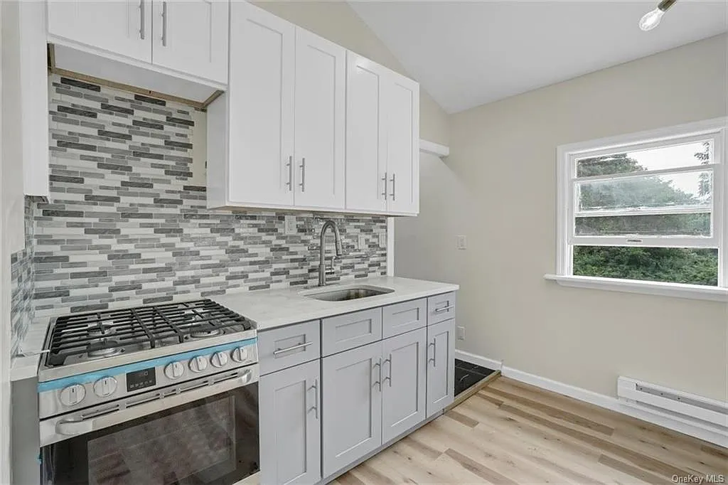 2 bed, 544 sqft, $2,500 — Photo 4
