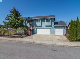 620 SE Johnson St, Winston, OR 97496