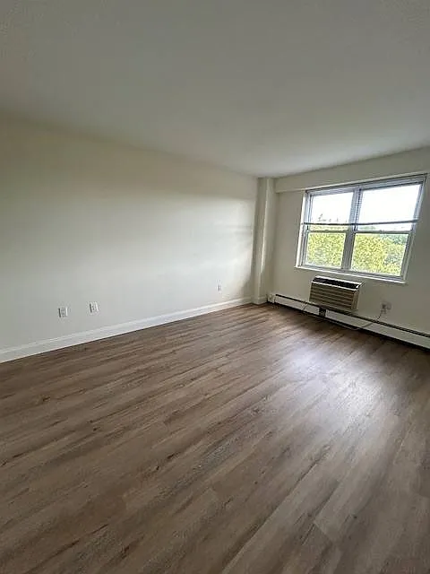175-185 Freeman St in Brookline, MA 02446 — Photo 4