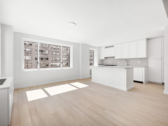 5th image of 165 E 66th St APT 14E