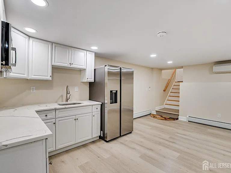 92 Coleman St — Photo 24