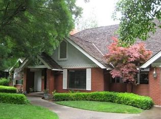 6076 N Sequoia Ave, Fresno, CA