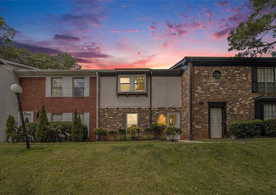 1st image of 606 Garden Walk Dr
