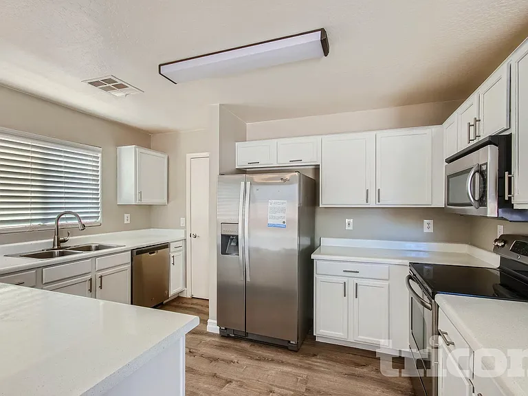 37186 W Amalfi Ave — Photo 4