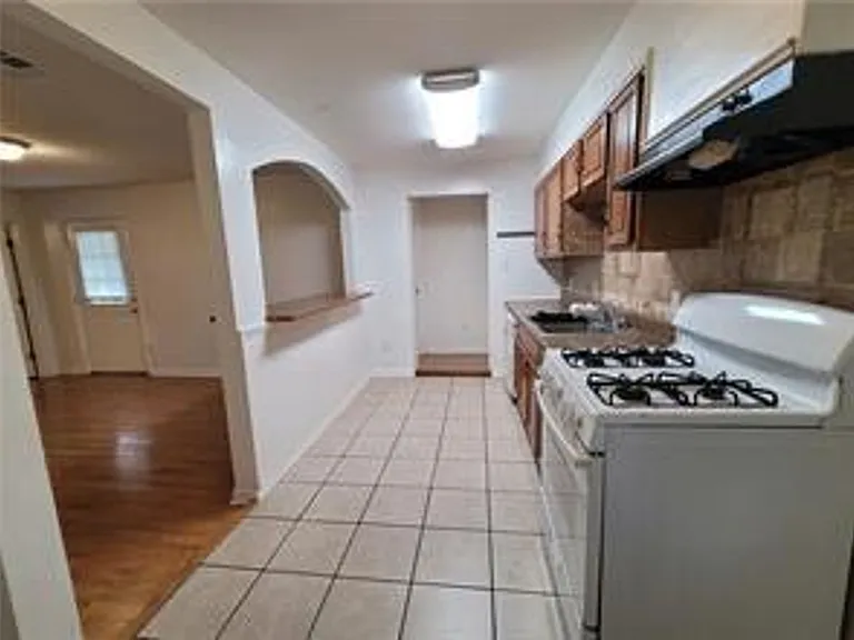 608-04 Houma Blvd — Photo 22