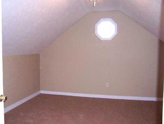 4th image of 1137 N Wallace Ave