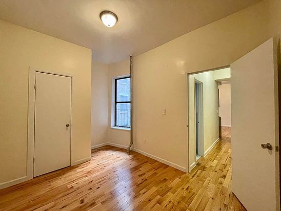 4th image of 515 W 111th St #4D