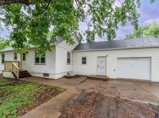 7101 W Songbird St, Sioux Falls, SD 57107