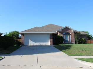 951 La Sierra Dr, Crowley, TX 76036