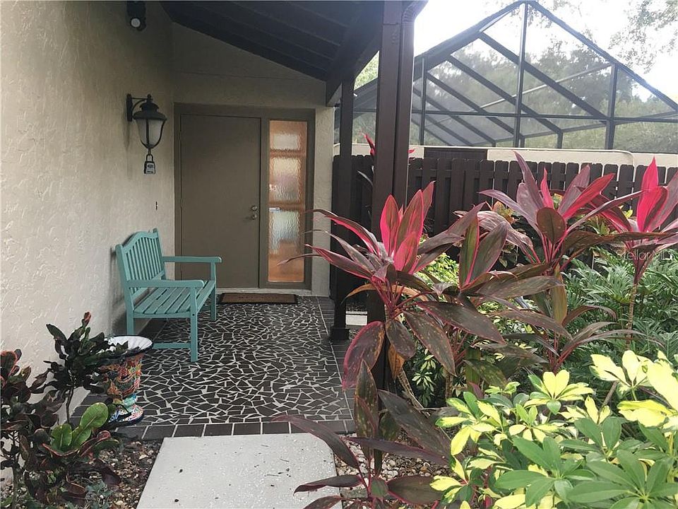 1st image of 3931 Glen Oaks Manor Dr