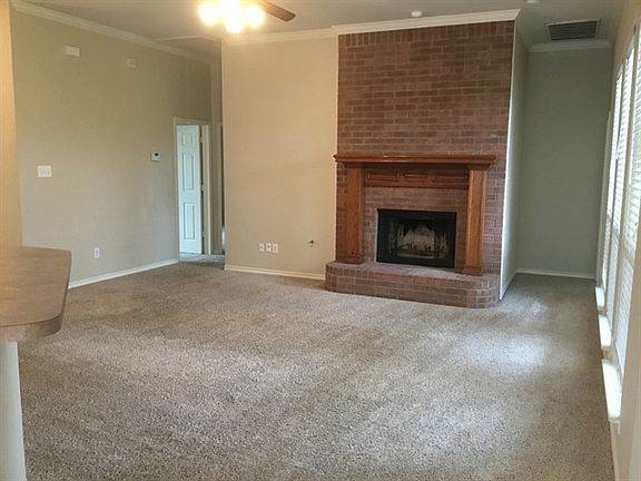4th image of 1880 Avonlea Dr