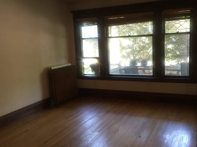 512 Linwood Ave #1 — Photo 3