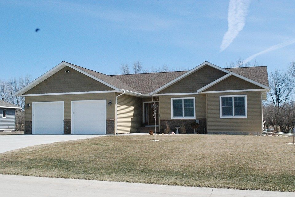 Custom Built 4 Bedroom Home