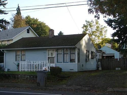 1st image of 3405 E McLoughlin Blvd