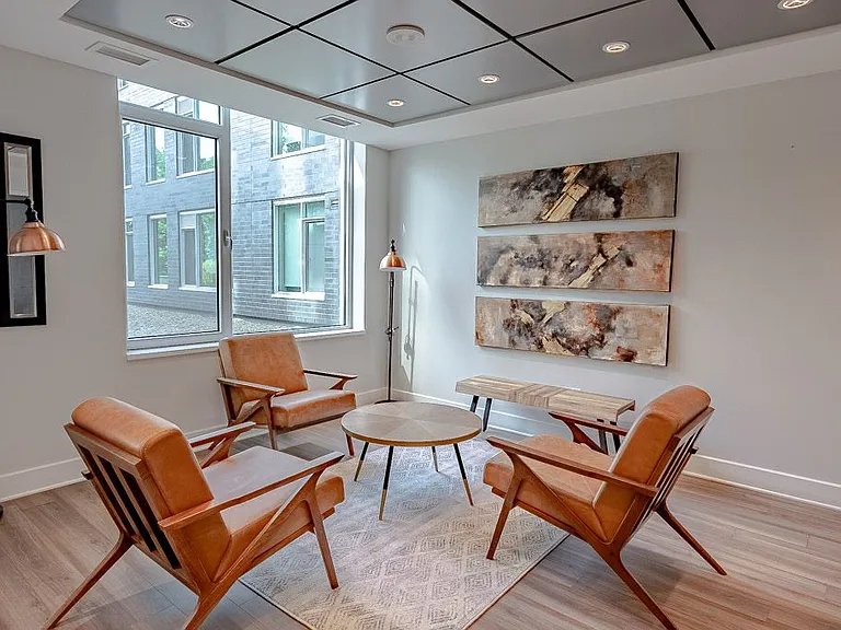 315 McRae Ave — Photo 20