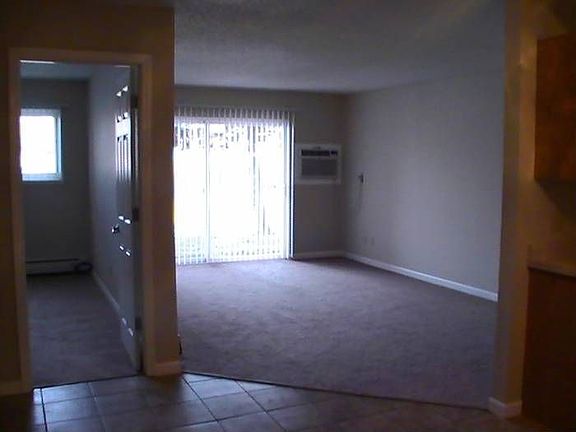 OPEN LAYOUT