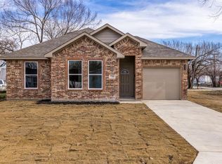 728 Haymarket Rd, Dallas, TX 75217