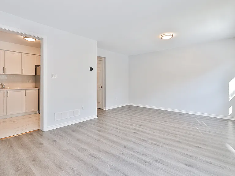 207 Scarborough Golf Club Rd — Photo 29