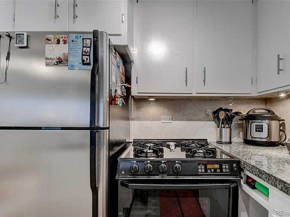 5th image of 800 N Washington St APT 205